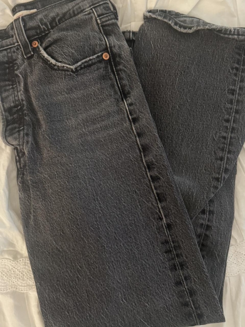 Levi's Women's Straight Leg Jeans in Washed Black